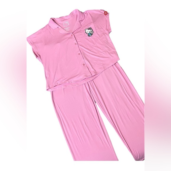 ‼️SOLD‼️NWT Women’s Hello Kitty 2- Piece Pajama set Size S - Picture 1 of 11